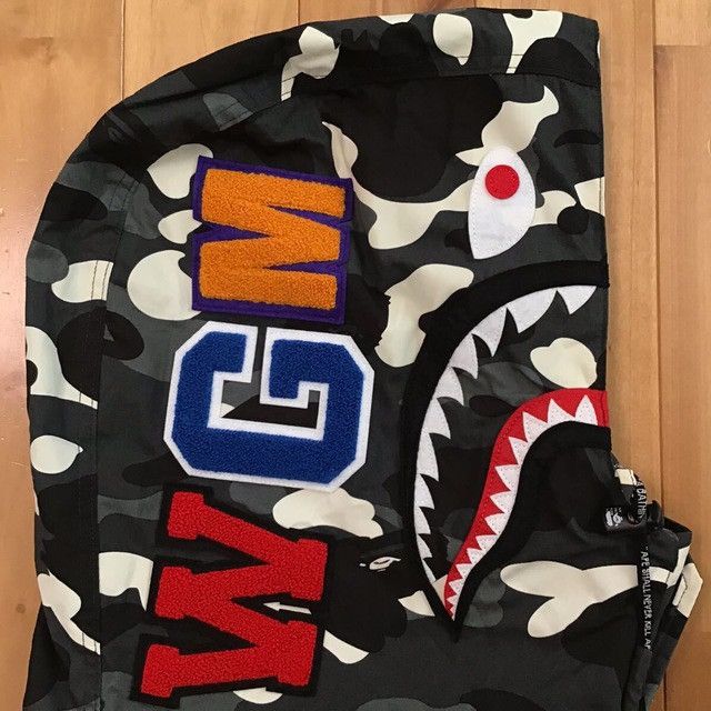 Bape 💫Glow in the dark💫 BAPE camo shark hoodie snowboard jacket Size US M / EU 48-50 / 2 - 4 Thumbnail