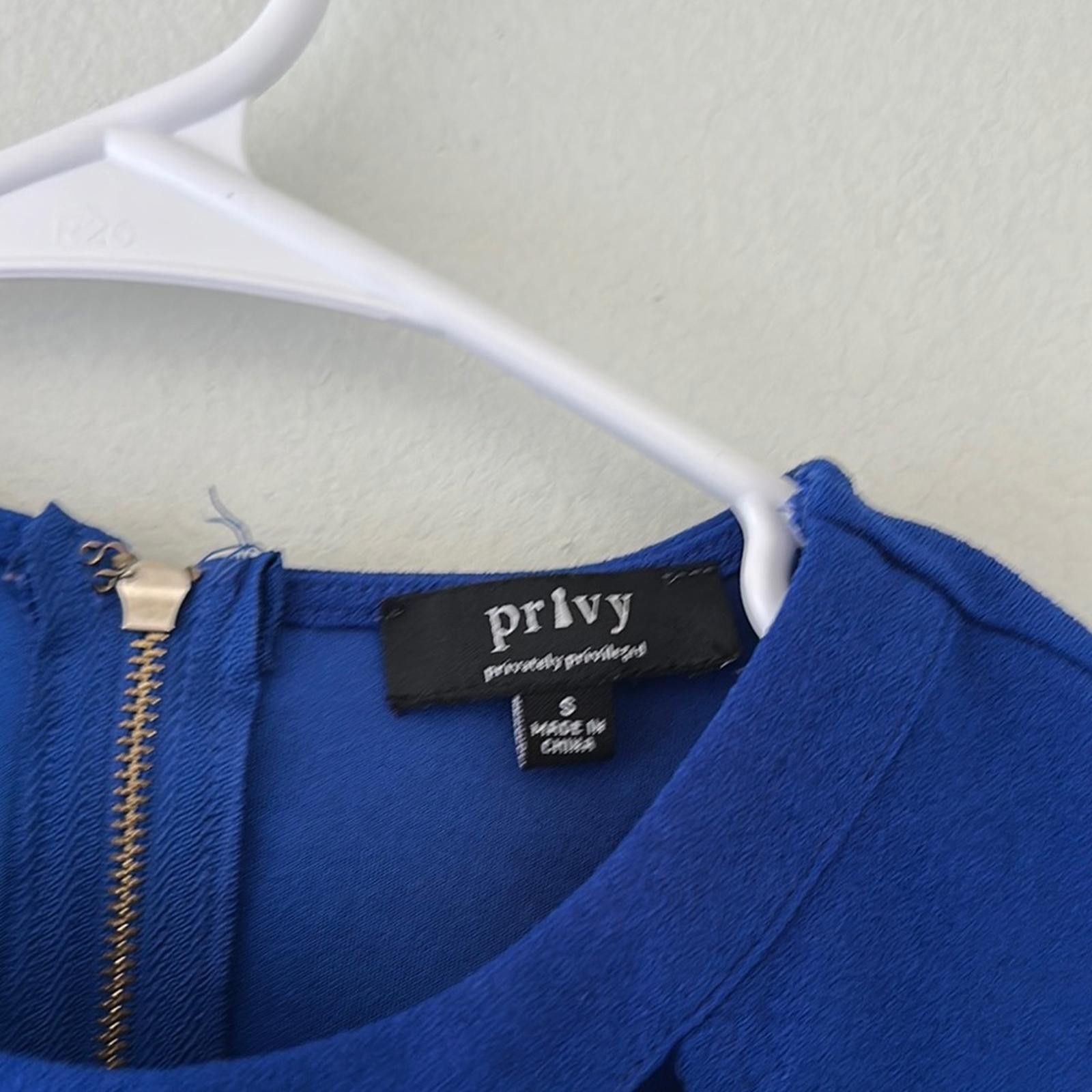 Other Privy Blue Sleeveless Crop Tank with Cut Out Design Size S / US 4 / IT 40 - 2 Thumbnail