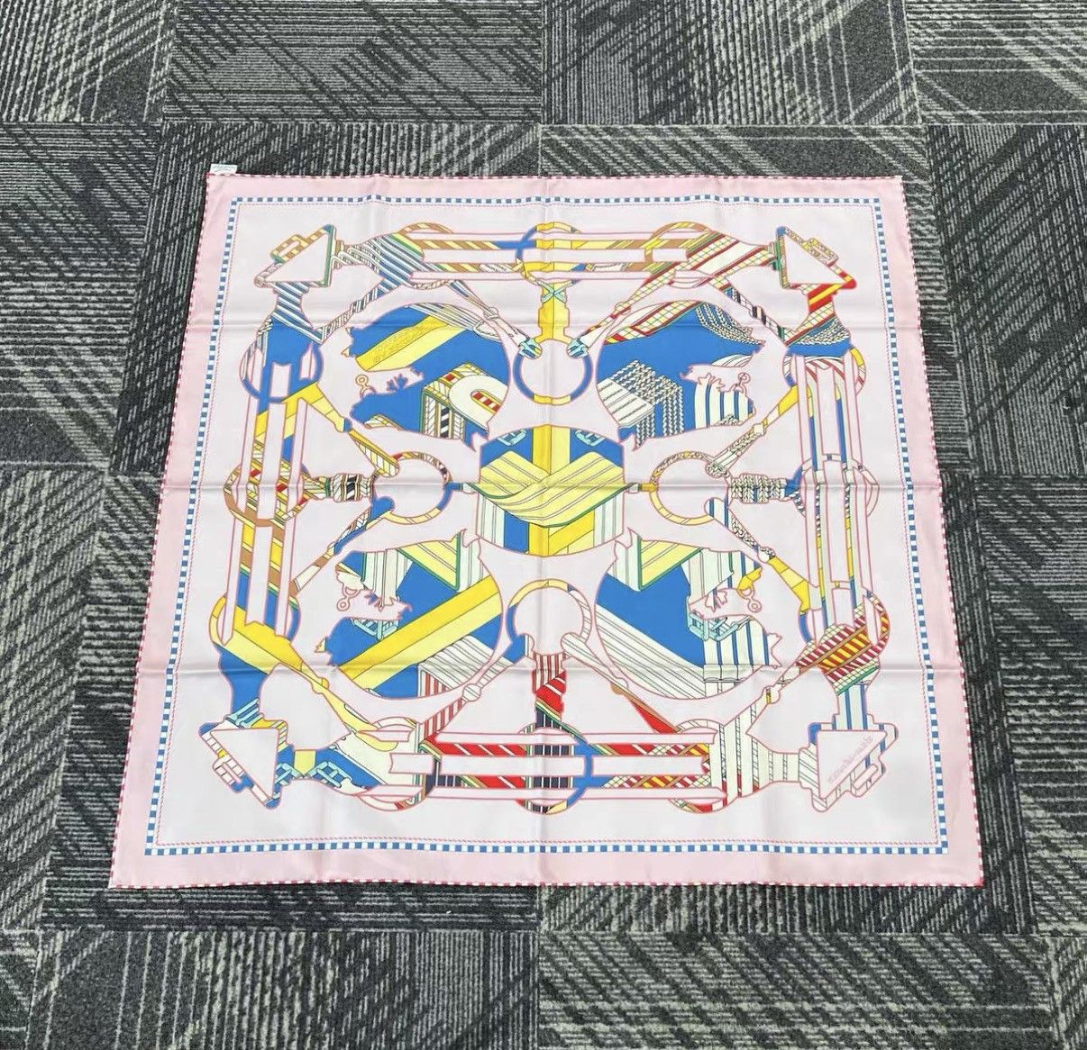 Hermes Hermès Zigzag Stirrup & Tattersall Silk Scarf J42 Size ONE SIZE - 1 Thumbnail