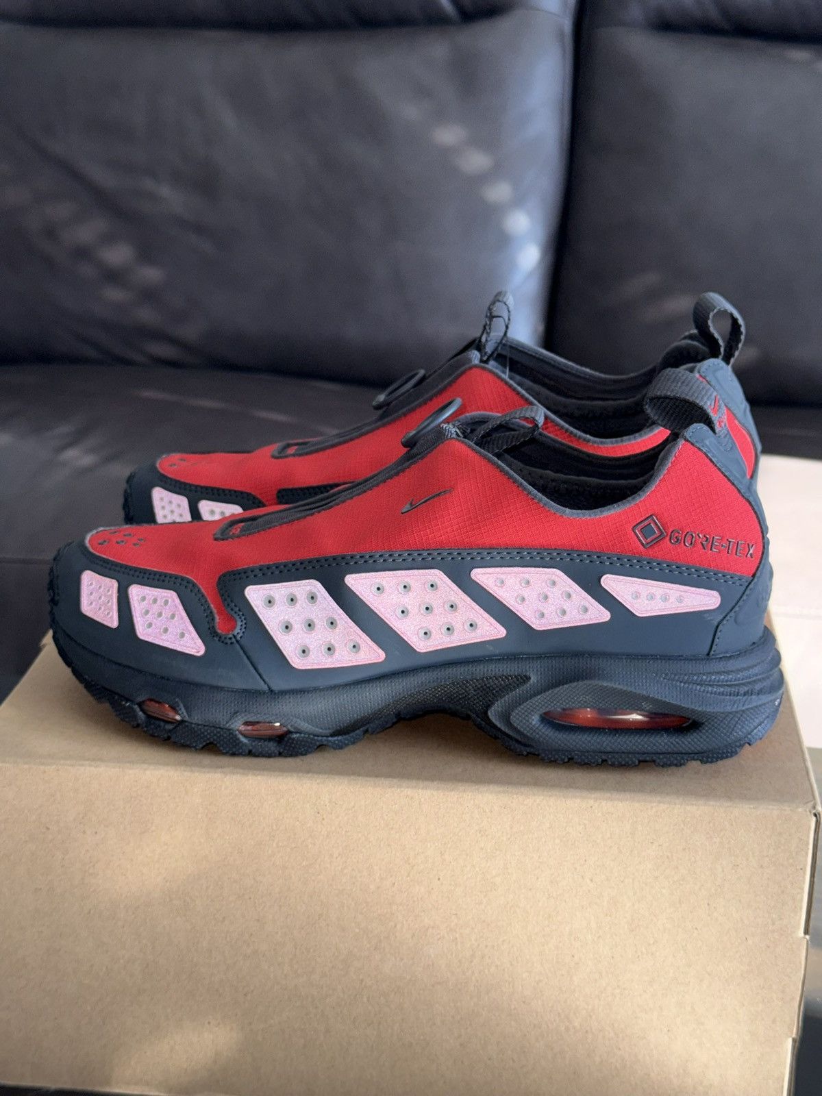 Nike Nike Wmns Air Max Sunder GTX "Hyper Crimson" Size 10.5W / 9M Size US 10.5 / IT 40.5 - 6 Thumbnail