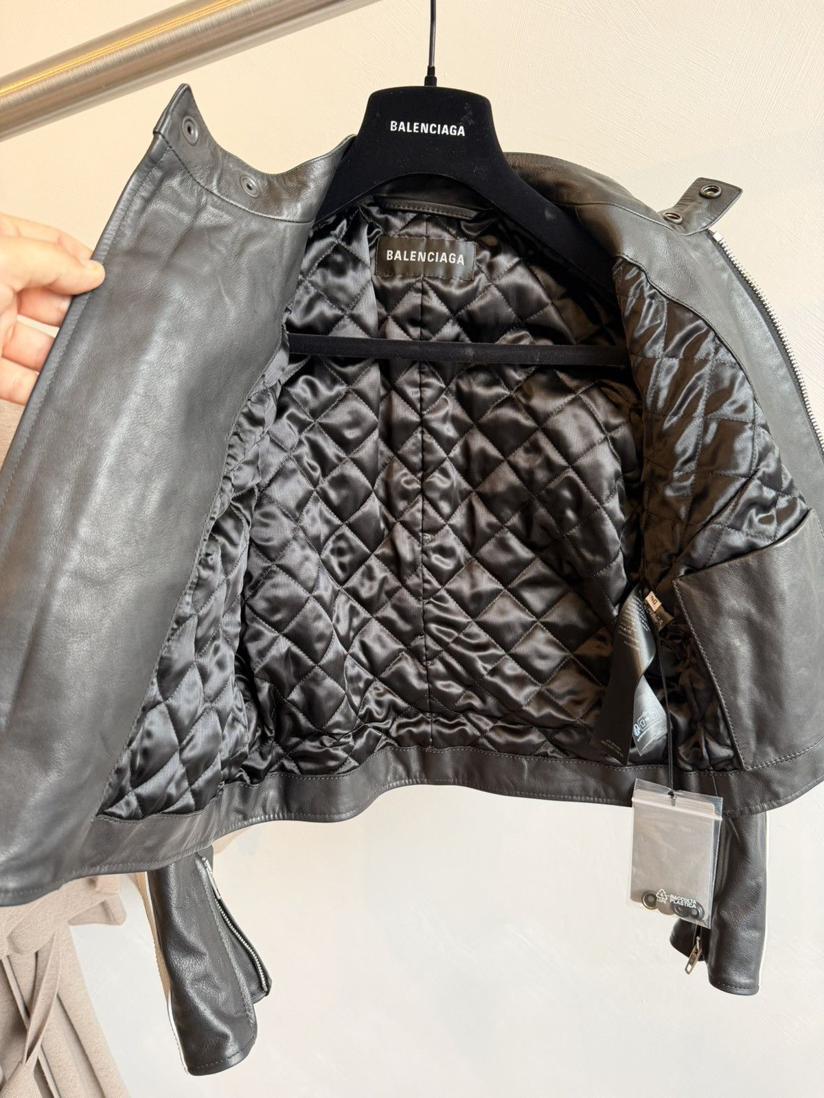 Balenciaga Balenciaga Moto Racer Jacket Black Leather w Stripes Sz 40 Size M / US 6-8 / IT 42-44 - 12 Thumbnail