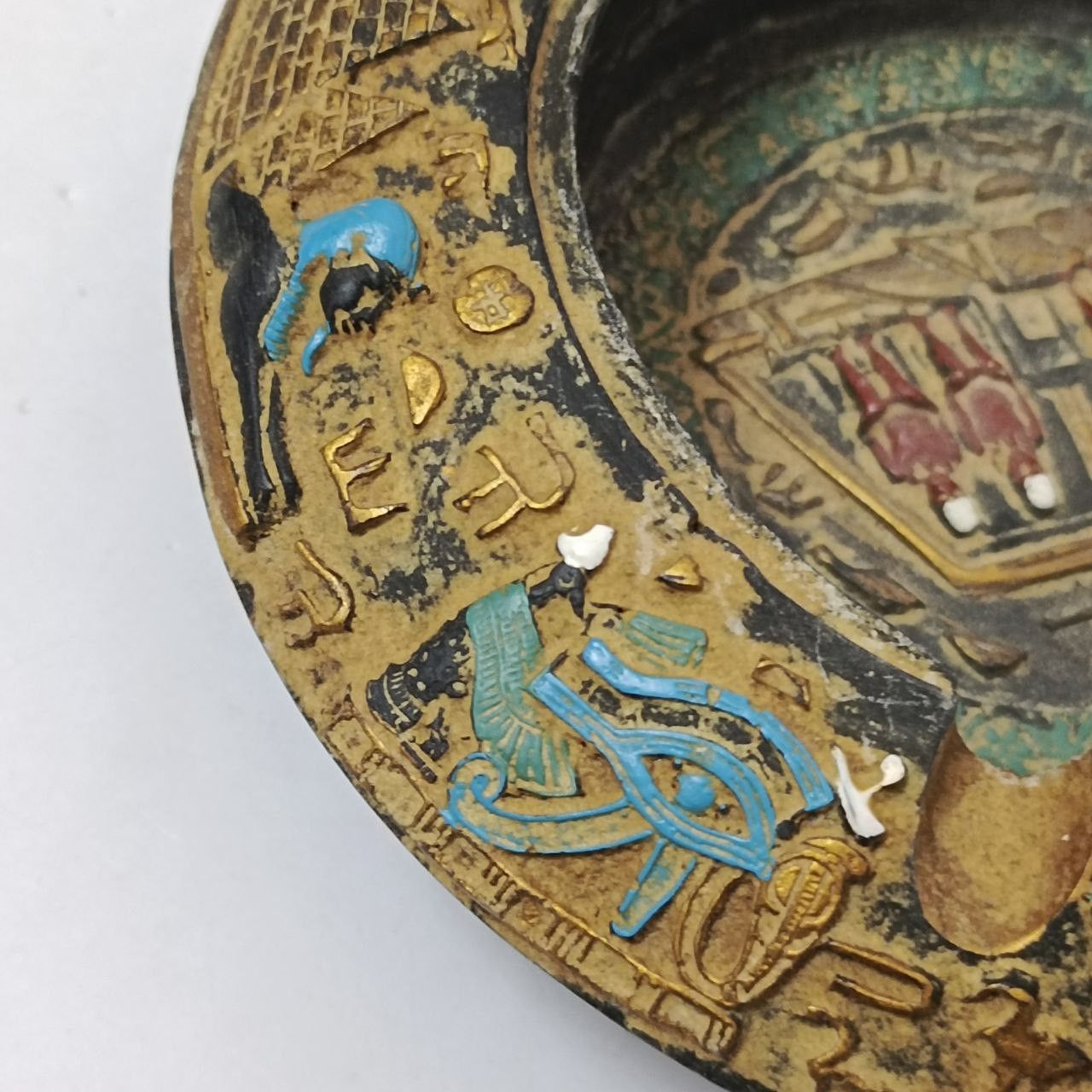 Handmade Egyptian pharaonic ashtray with engraved ancient symbols Size ONE SIZE - 7 Thumbnail