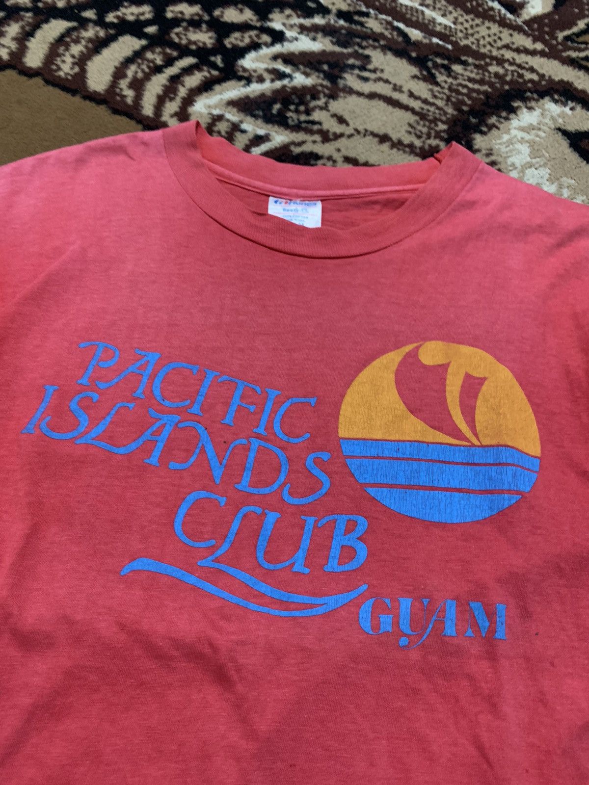 Vintage Vintage Hawai Tshirt Pacific Island Club Guam Size US L / EU 52-54 / 3 - 3 Thumbnail