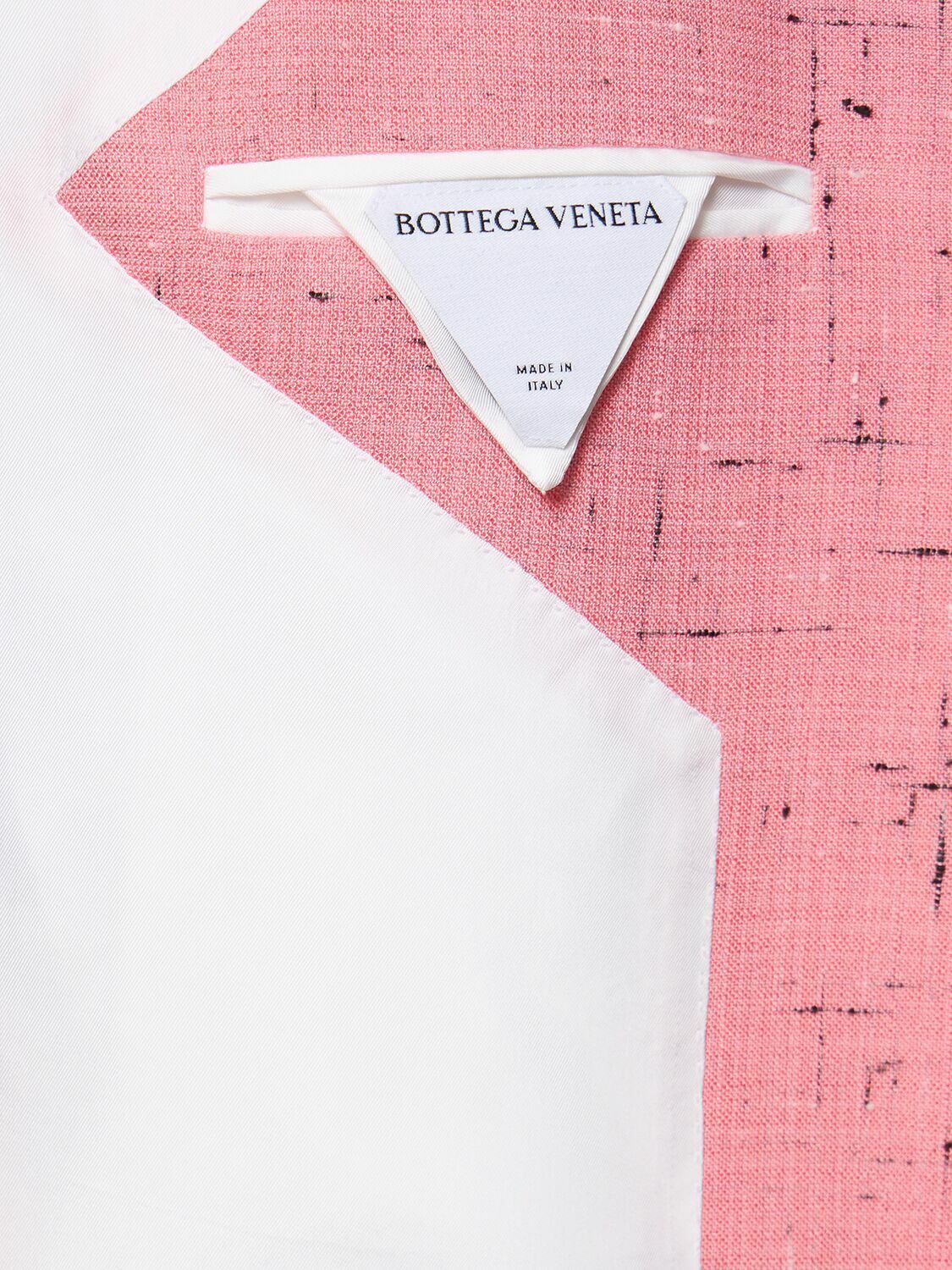 Bottega Veneta o1w1db10825 Textured Criss-Cross Viscose Silk Jacket in Pink Size US L / EU 52-54 / 3 - 6 Thumbnail