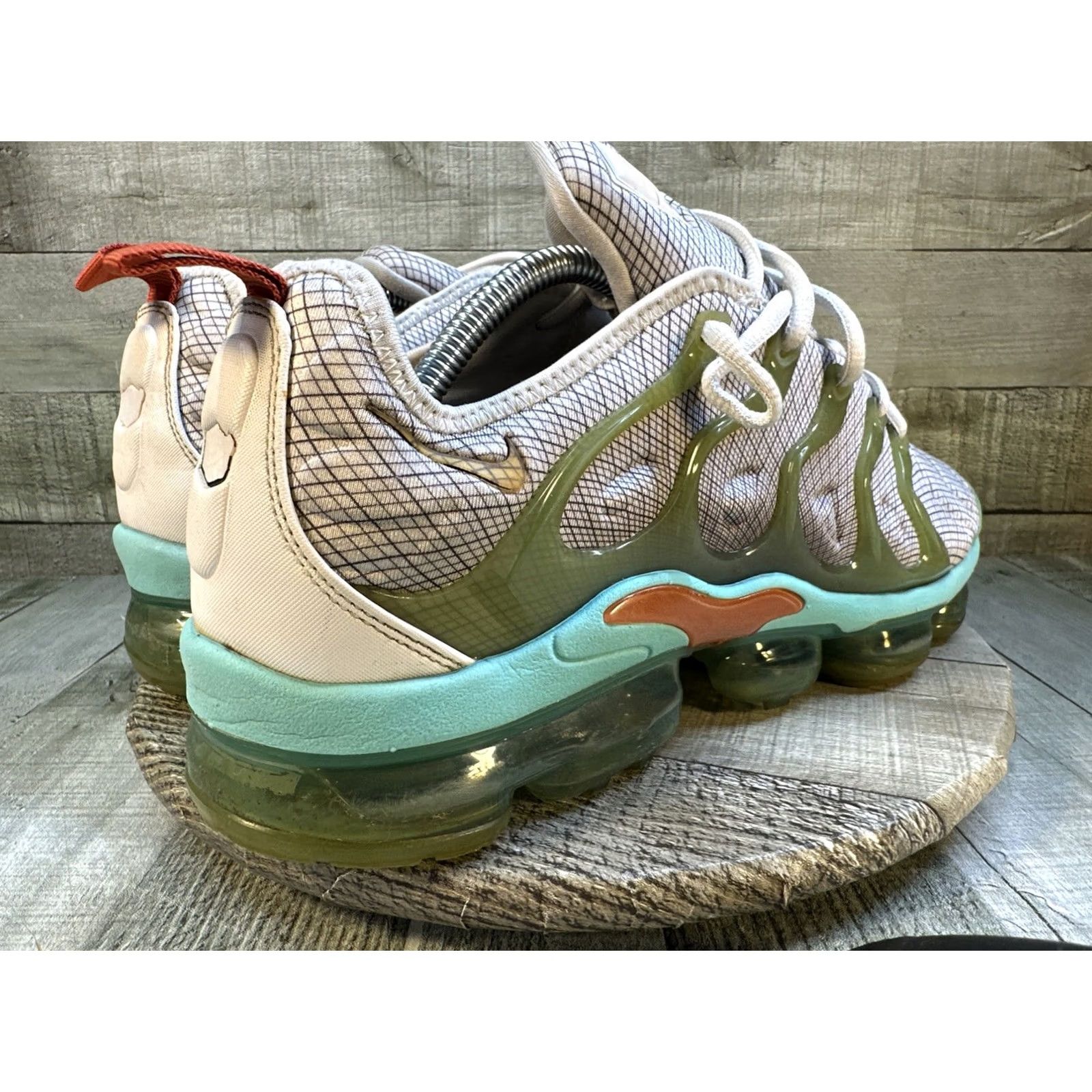 Nike Nike Air VaporMax Plus Sneaker Men 10.5 Aurora Green Prime Green 2019 Size US 11 / EU 44 - 6 Thumbnail