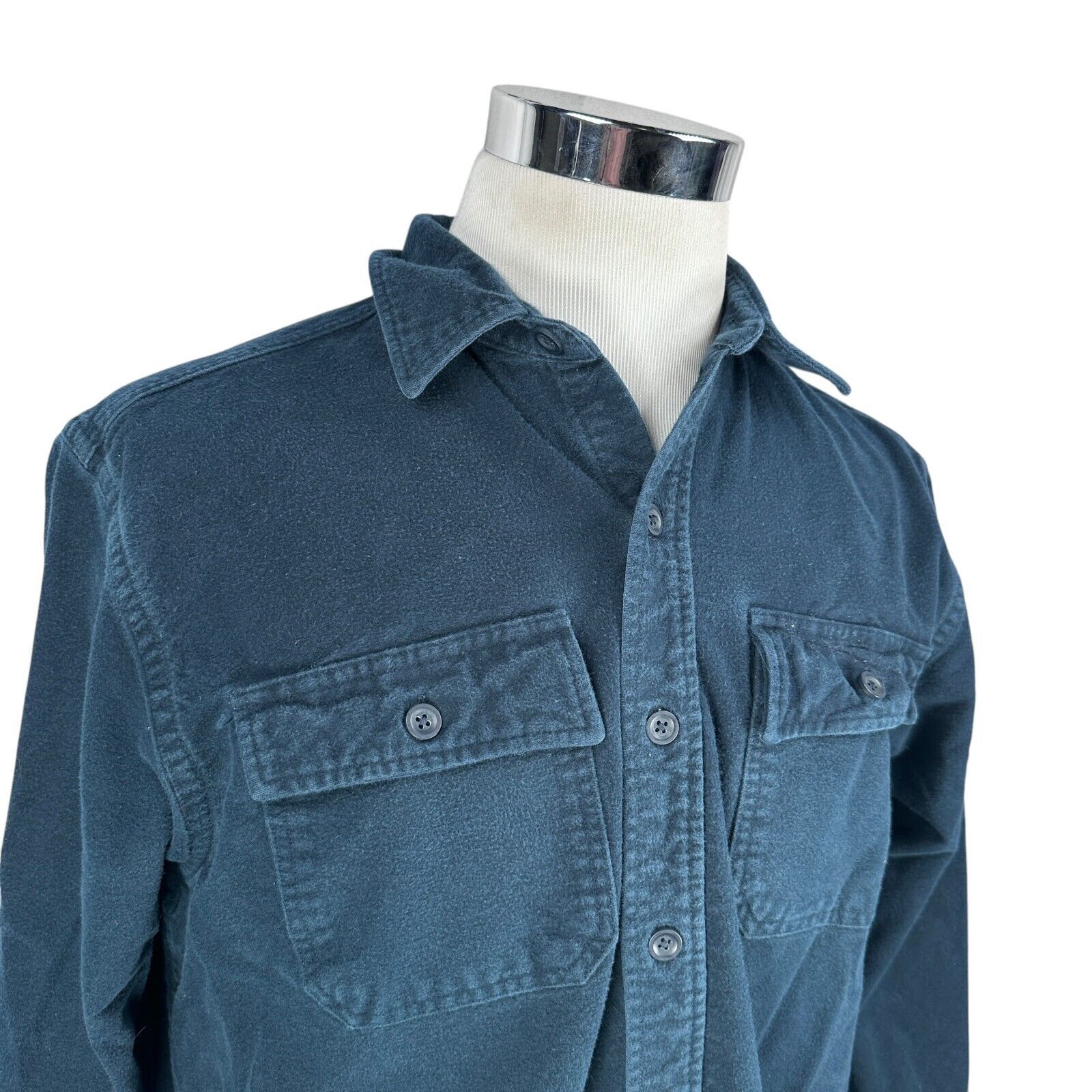 L.L. Bean LL Bean Chamois Cloth Flannel Shirt Men’s L Blue Button Up Size US L / EU 52-54 / 3 - 2 Thumbnail
