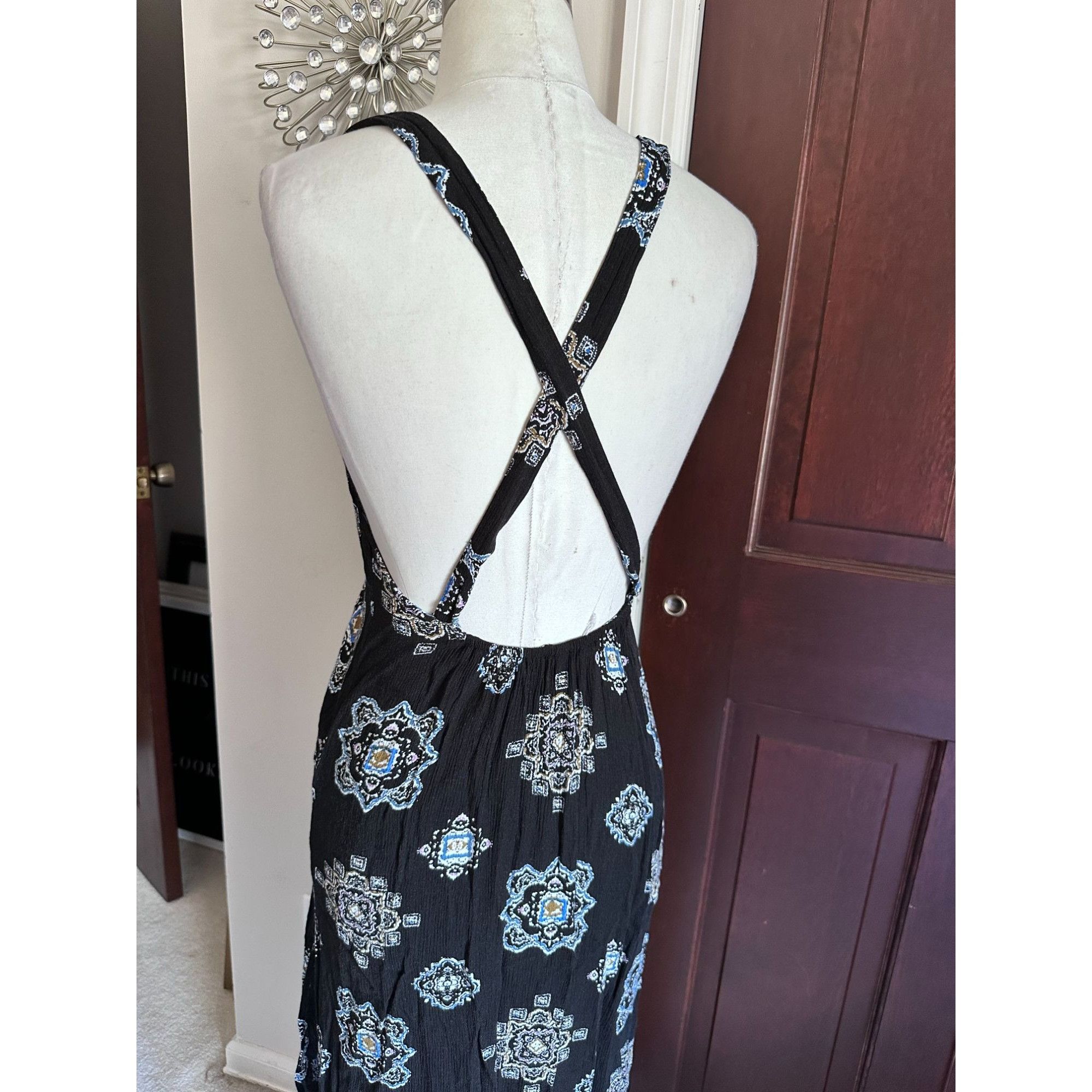 Free People Free People navy tribal print maxi with low cut criss cross Size XS / US 0-2 / IT 36-38 - 5 Thumbnail