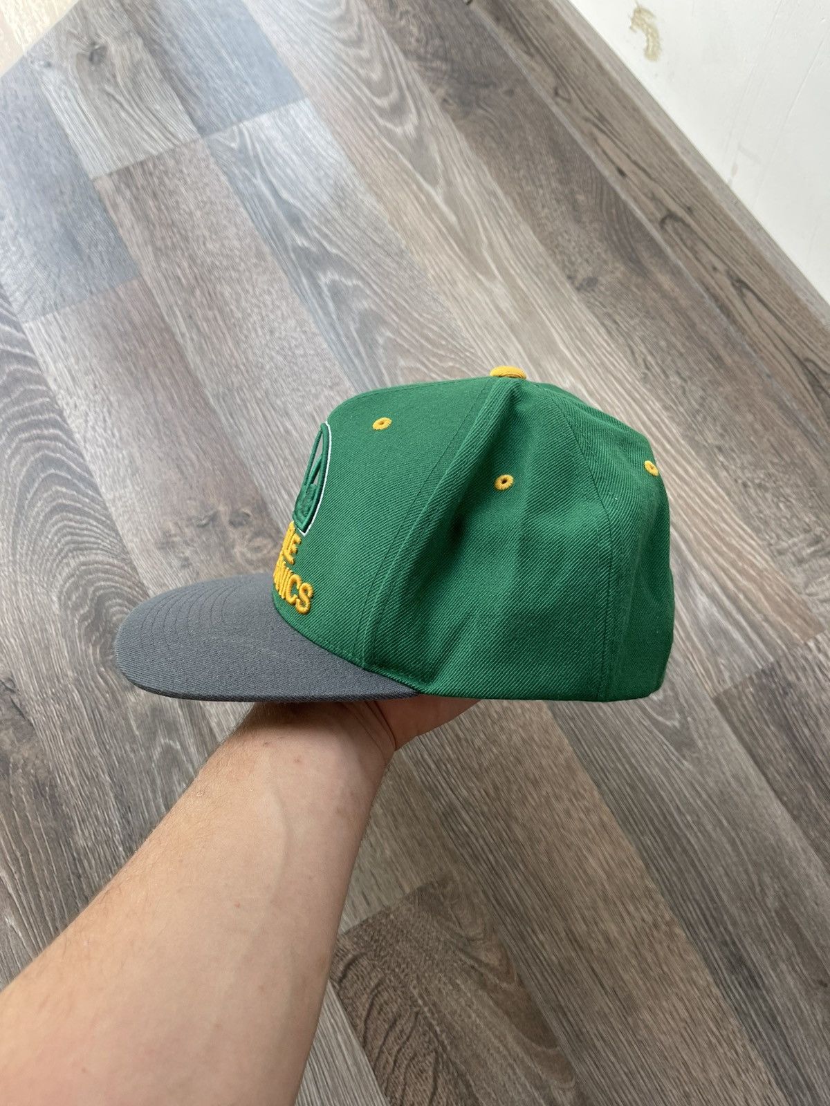 New Era × Vintage Seattle Supersonics Hat Men 9Fifty New Era NBA Snap Back Cap Size ONE SIZE - 2 Thumbnail