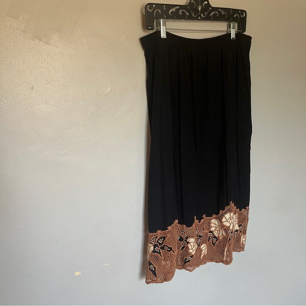Designer Vintage Embroidered Floral Elastic Waist Skirt Black Large Size 27" / US 4 / IT 40 - 1 Thumbnail
