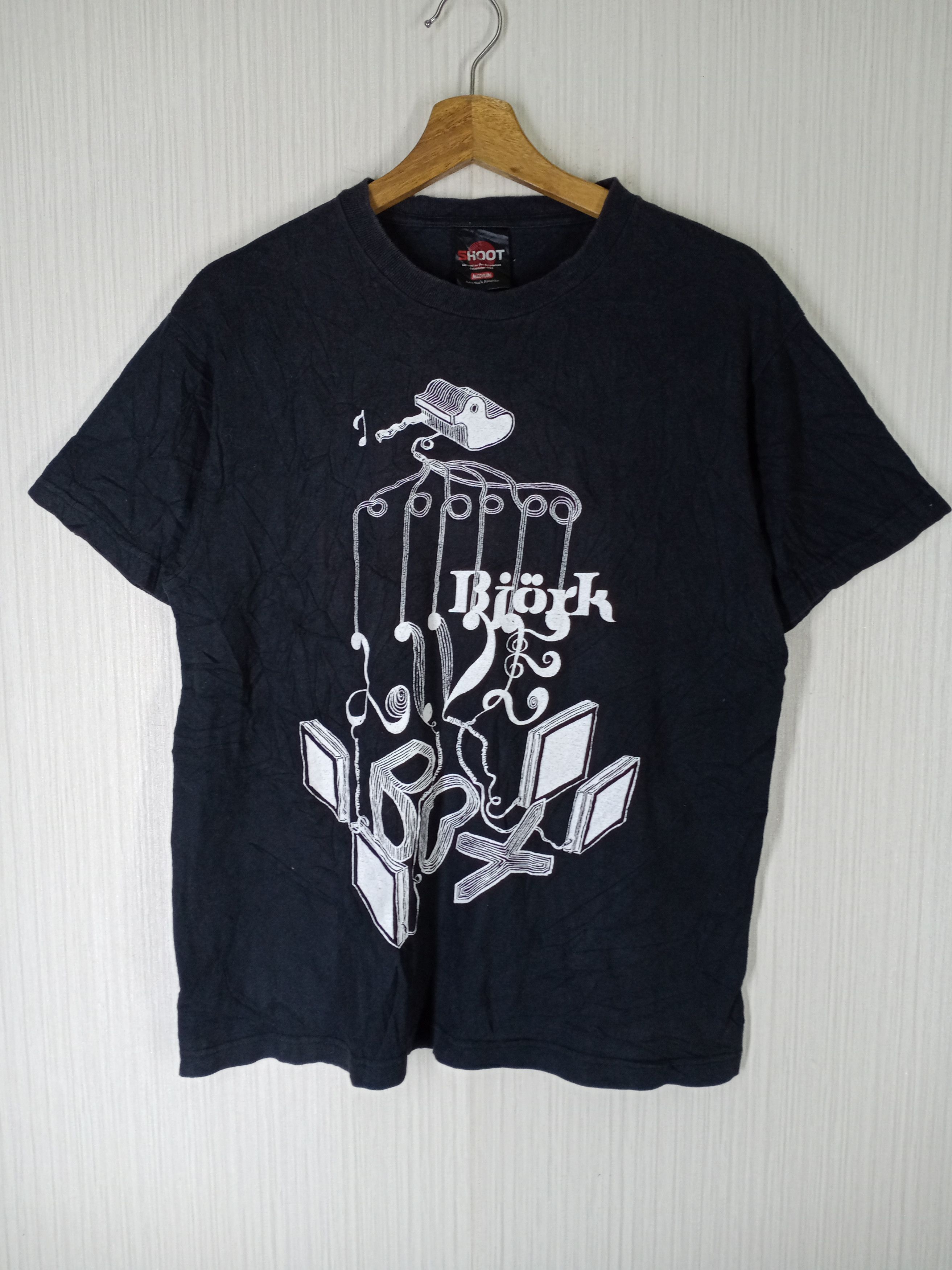 Band Tees Rare Vintage Bjork Tshirt Size US M / EU 48-50 / 2 - 1 Thumbnail