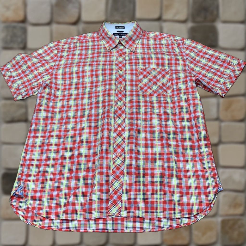 Tommy Hilfiger Tommy Hilfiger Men’s Shirt Size XL Short Sleeve Red Plaid December 2004 Cotton Button-Up Shirt Size US XL / EU 56 / 4 - 1 Thumbnail