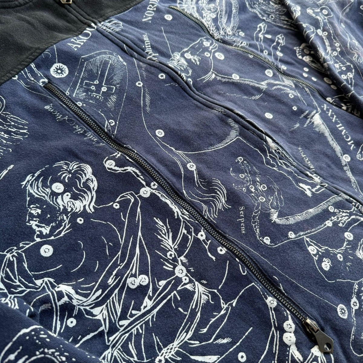 AKOO × Southpole × Vintage AKOO AOP Stars Constellations Y2K Skater Hoodie Southpole Size US XXL / EU 58 / 5 - 7 Thumbnail