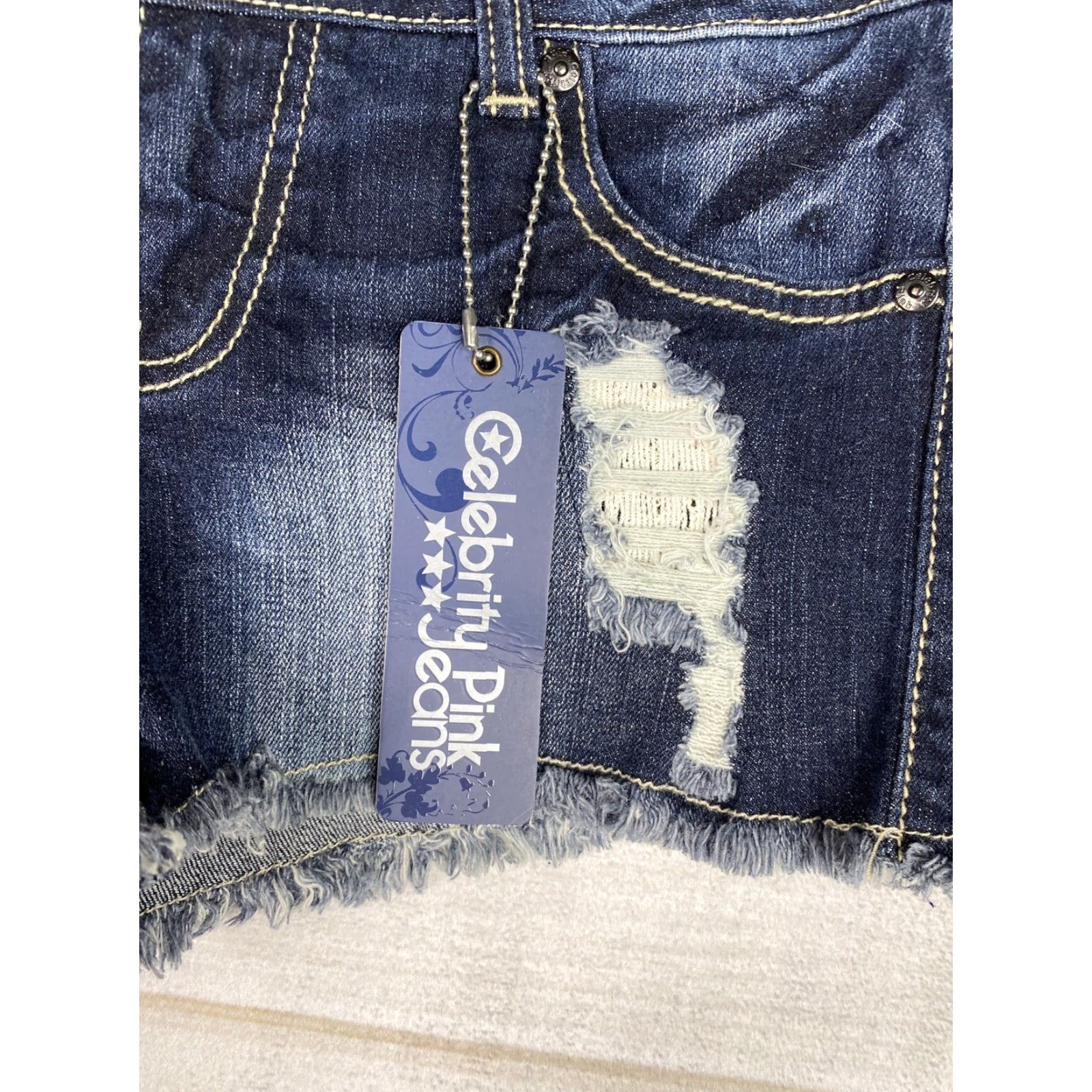 Vintage Celebrity Pink Shorts Womens Jr Sz 3 Dark Wash Cut-Off Denim Stretch Distressed Pocket 5-Pocket Casual Beach Womens Size 26" / US 2 / IT 38 - 3 Thumbnail