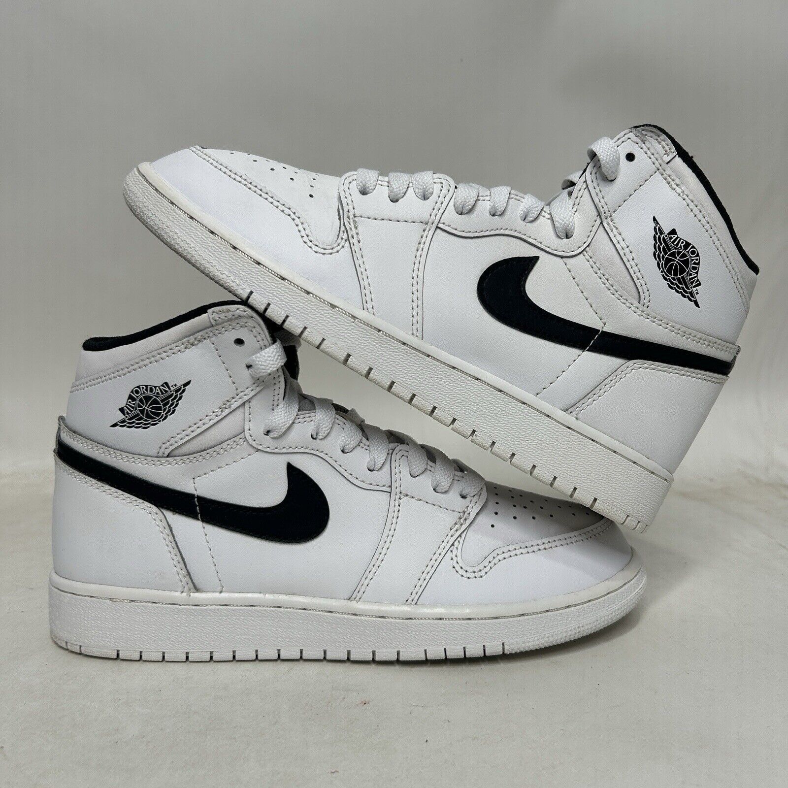 Jordan 1 High OG BG ‘Yin Yang’ Nike Air Jordan 1 Retro High BG “Black White/Ying Yang” 2024 main image 3