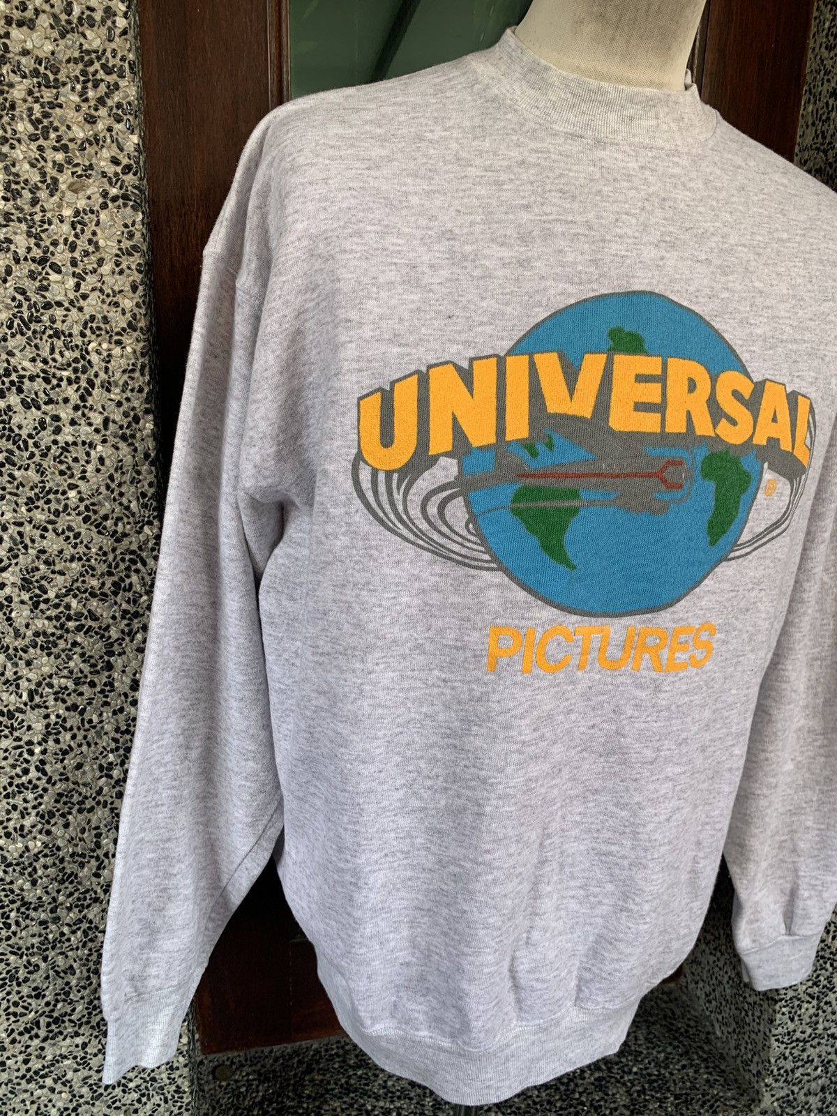 Universal Studios Vintage 90s Universal Studios Hollywood Sweatshirt Size US XL / EU 56 / 4 - 4 Thumbnail