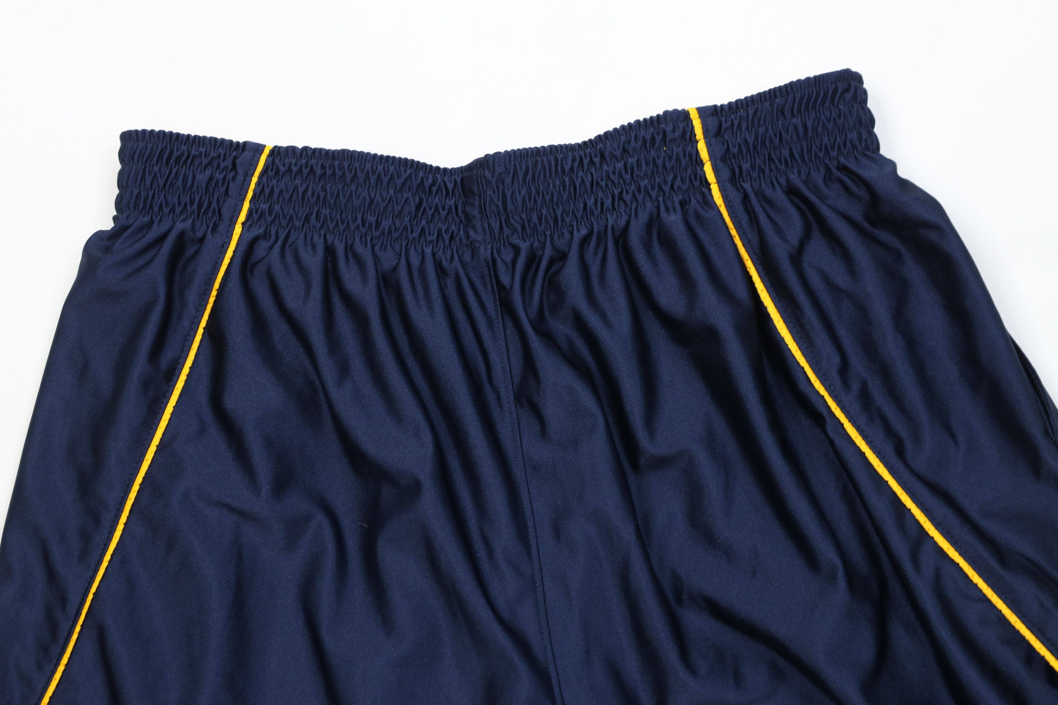 Nike Vintage Nike Reversible University of California Shorts Size US 38 / EU 54 - 7 Thumbnail