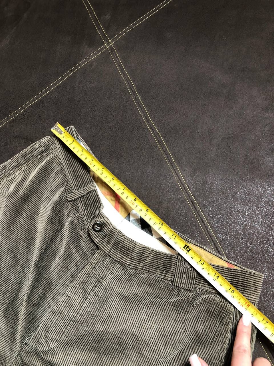 Burberry Burberry denim jeans featuring an embossed leather patch Size US 28 / EU 44 - 13 Thumbnail