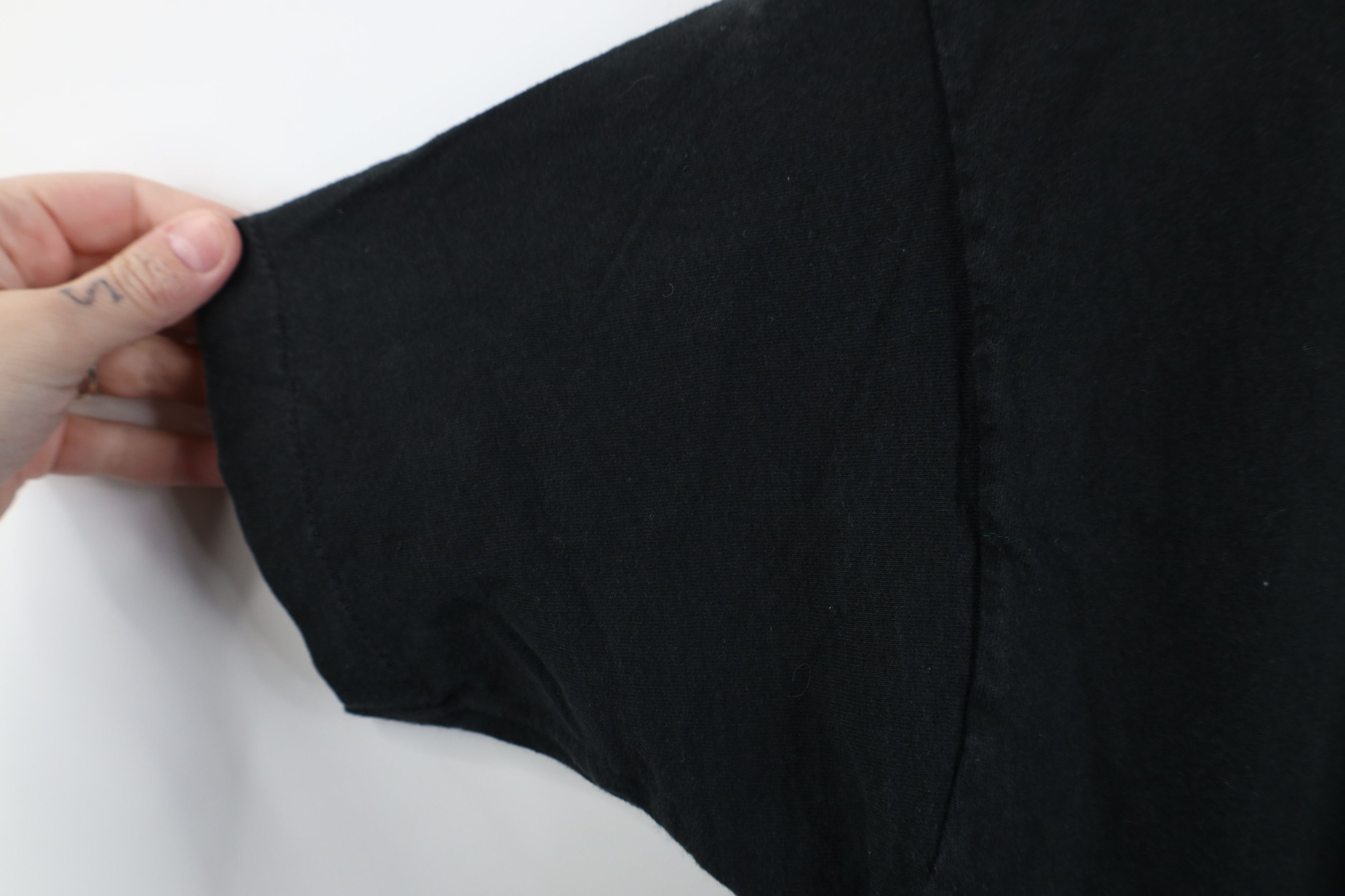 Vintage Vintage 90s Streetwear Blank Cotton T-Shirt Black Pocket USA Size US M / EU 48-50 / 2 - 8 Thumbnail