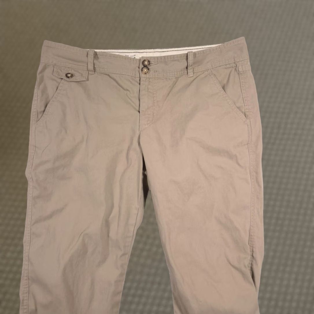 Eddie Bauer Eddie Bauer Pants Womens 14 Beige Shaw Twill Capri Straight Leg Stretch Chino Size 36" / US 14 / IT 50 - 1 Thumbnail