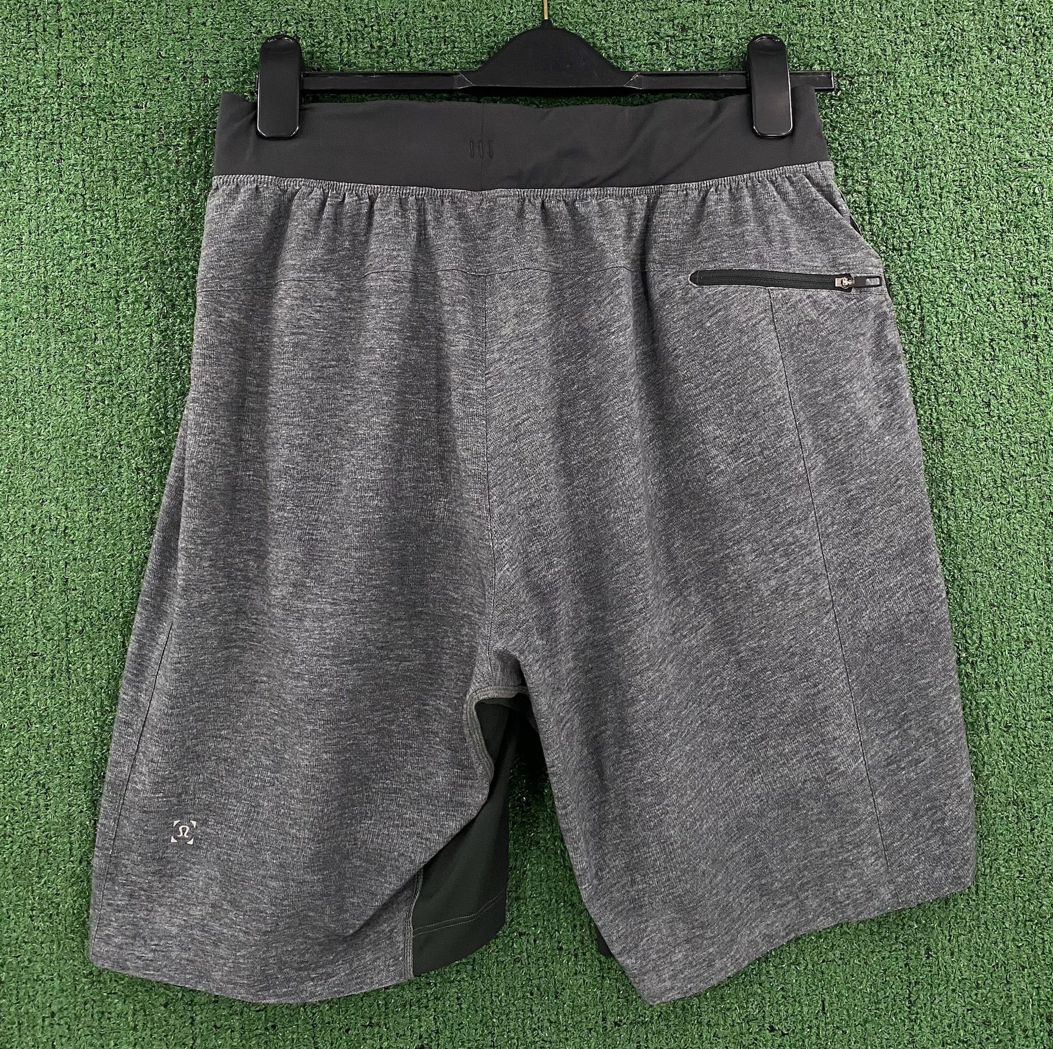 Lululemon Lululemon T.H.E Unlined Dark Grey Shorts Men’s Size Medium Size US 32 / EU 48 - 3 Thumbnail