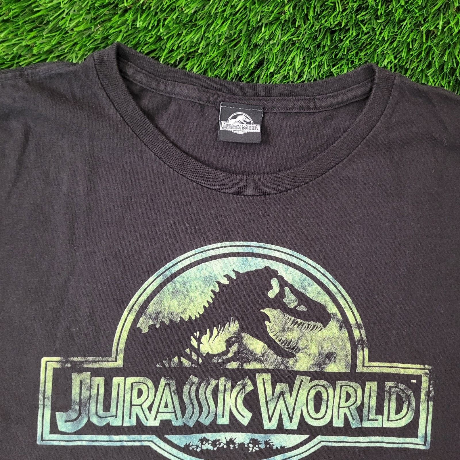 Other Jurassic World Dinosaur Shirt 2XL/3XL 27x29 Faded Crop Black Size US XXL / EU 58 / 5 - 2 Thumbnail