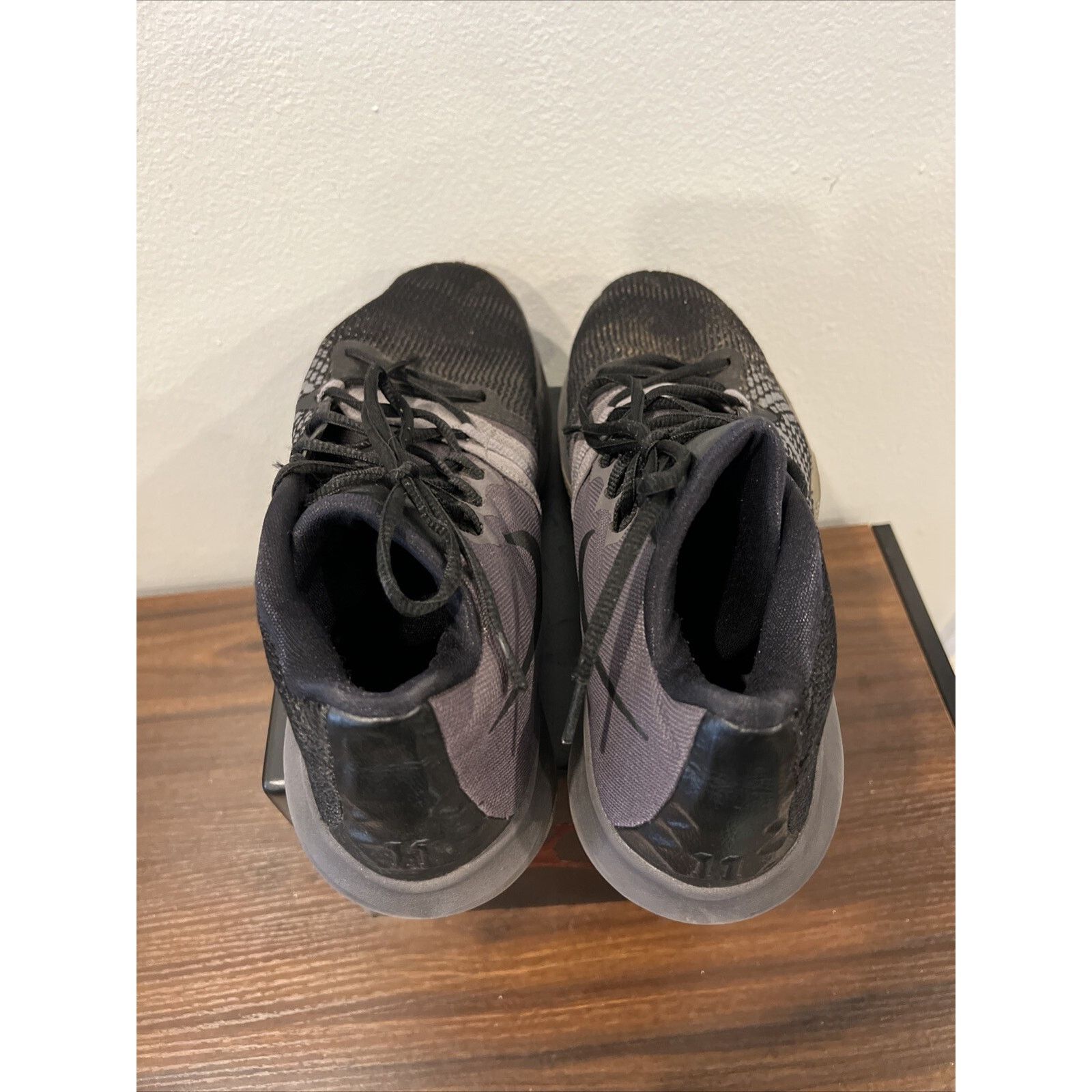Nike Nike Mens Kyrie Flytrap AA7071-011 Black Thunder Grey Shoes Size US 11 / EU 44 - 7 Thumbnail