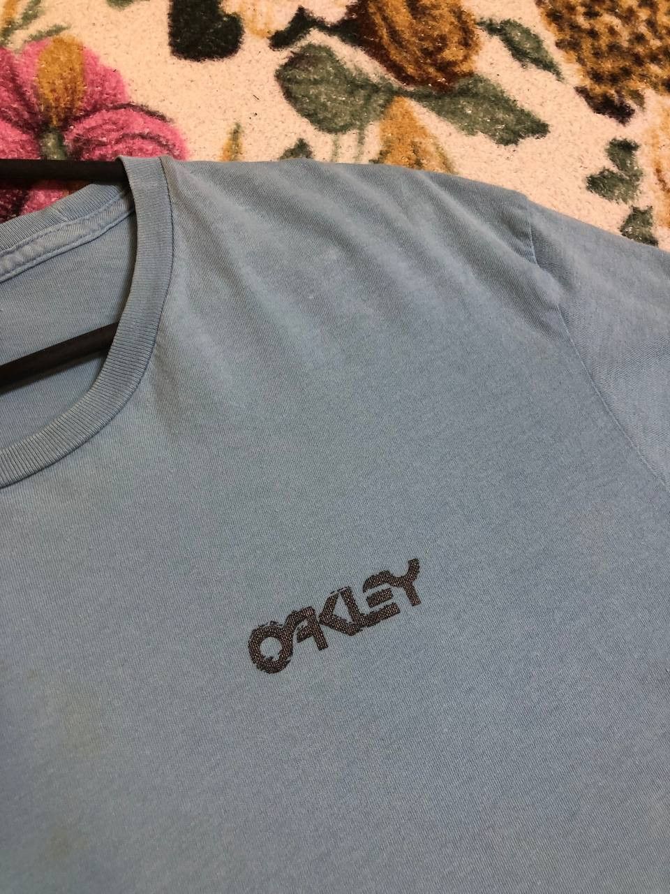 Oakley T-Shirt Size XL Oakley Y2K Vintage big print logo Size US XL / EU 56 / 4 - 4 Thumbnail