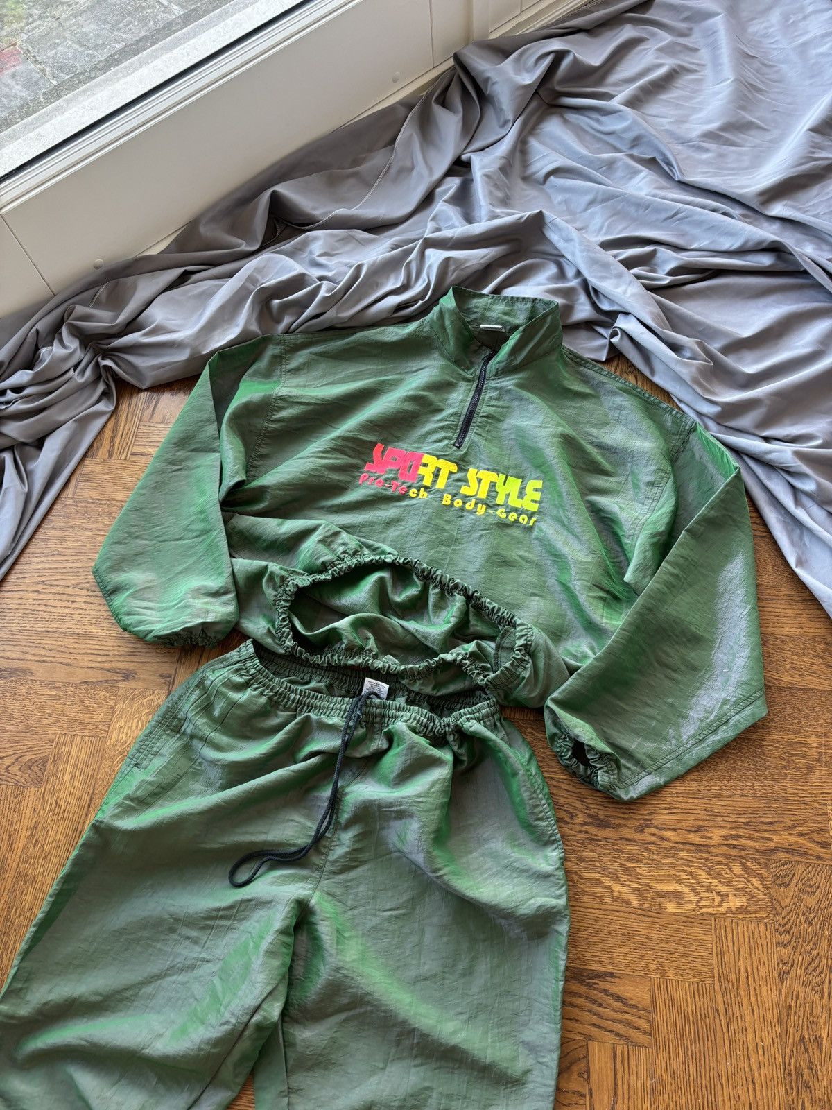 Vintage Vintage Surf Style Tracksuit 1980s Two Piece Jacket & Pants Size US L / EU 52-54 / 3 - 3 Thumbnail