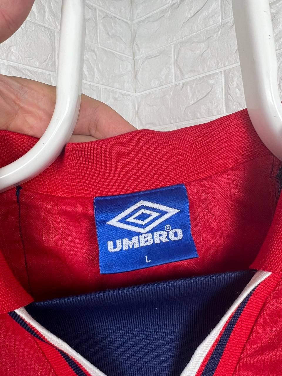 Umbro × Vintage Vintage Umbro England Jersey Size US L / EU 52-54 / 3 - 7 Thumbnail