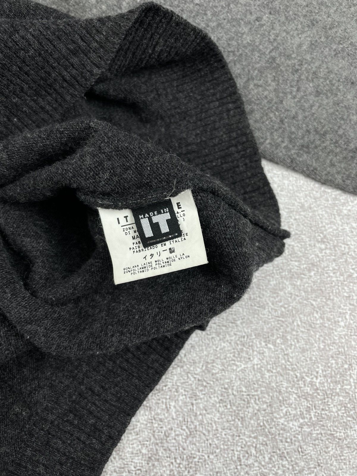 Versace × Versace Jeans Couture × Vintage Vintage Versace Jeans Couture Wool Sweater Size US XXL / EU 58 / 5 - 7 Thumbnail