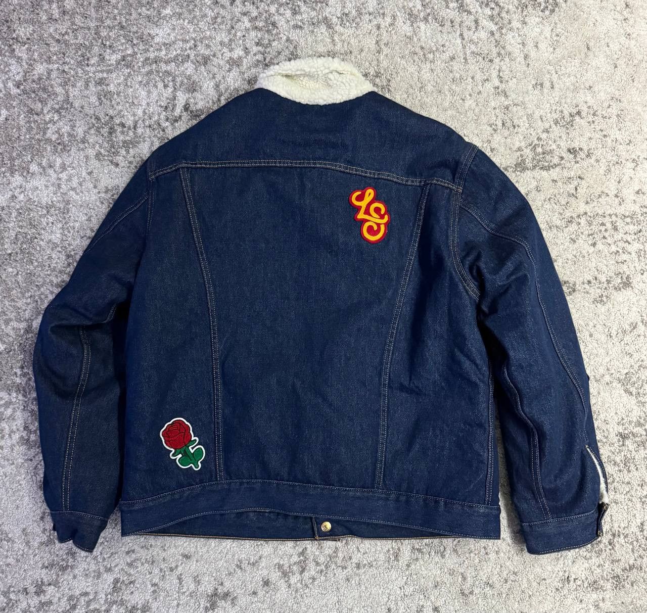 Levi's Levi’s Reversible Sherpa Denim Jacket w/ Patches Size US M / EU 48-50 / 2 - 2 Thumbnail