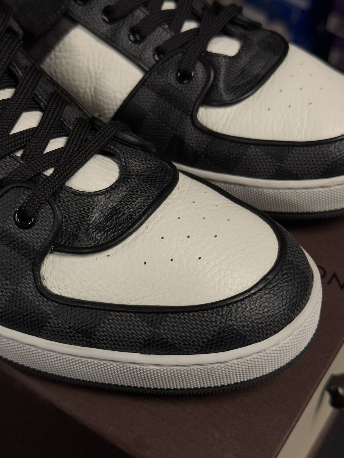 Louis Vuitton Louis Vuitton Graphite Damier Canvas Lowtop 10UK/11US Size US 11 / EU 44 - 6 Thumbnail