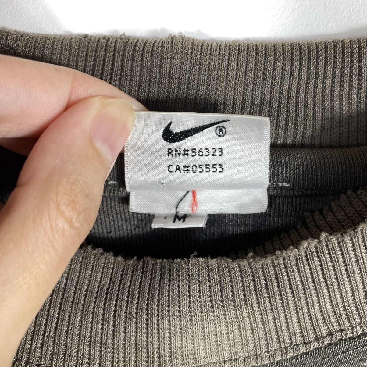 Nike Distressed Vintage 90's NIKE Small Swoosh Sweatshirt Size US M / EU 48-50 / 2 - 6 Thumbnail