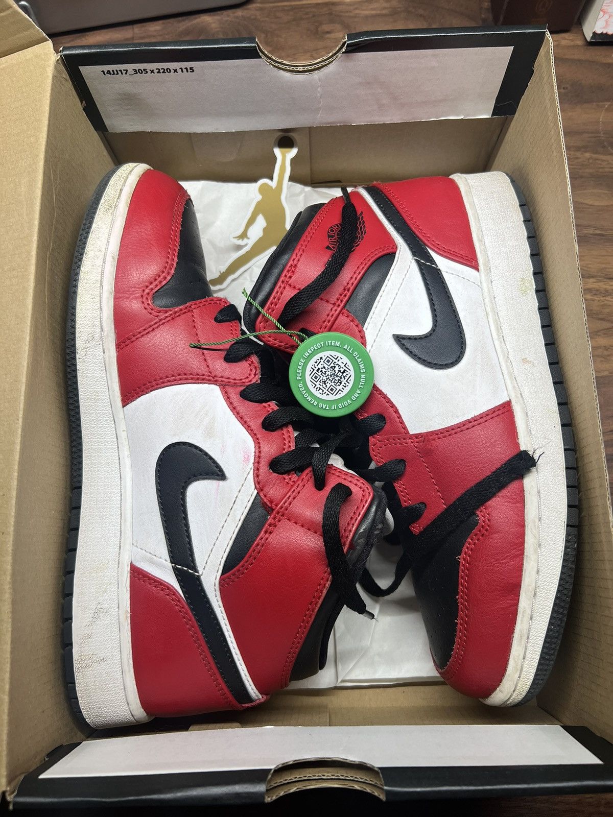 Nike Air Jordan 1 Mid Chicago Toe Size US 7 / EU 40 - 11 Thumbnail