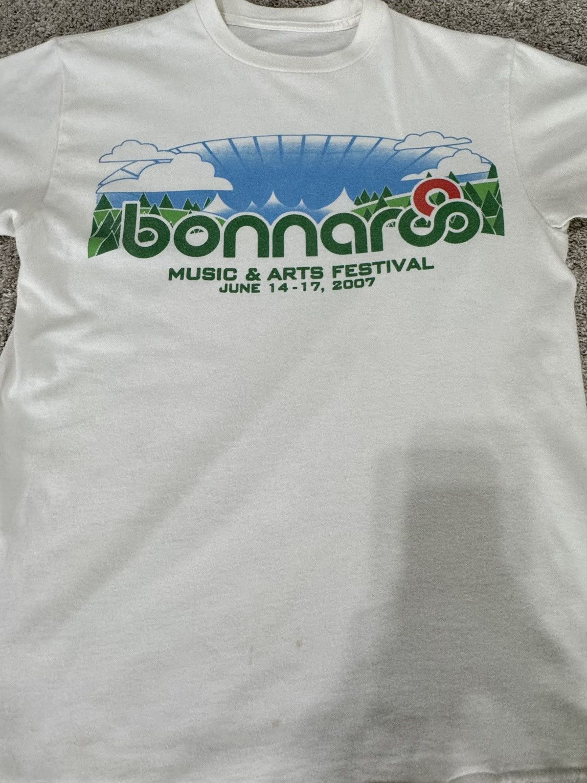 Band Tees BONNAROO FESTIVAL 07 NEW price is 4 both Size US L / EU 52-54 / 3 - 5 Thumbnail