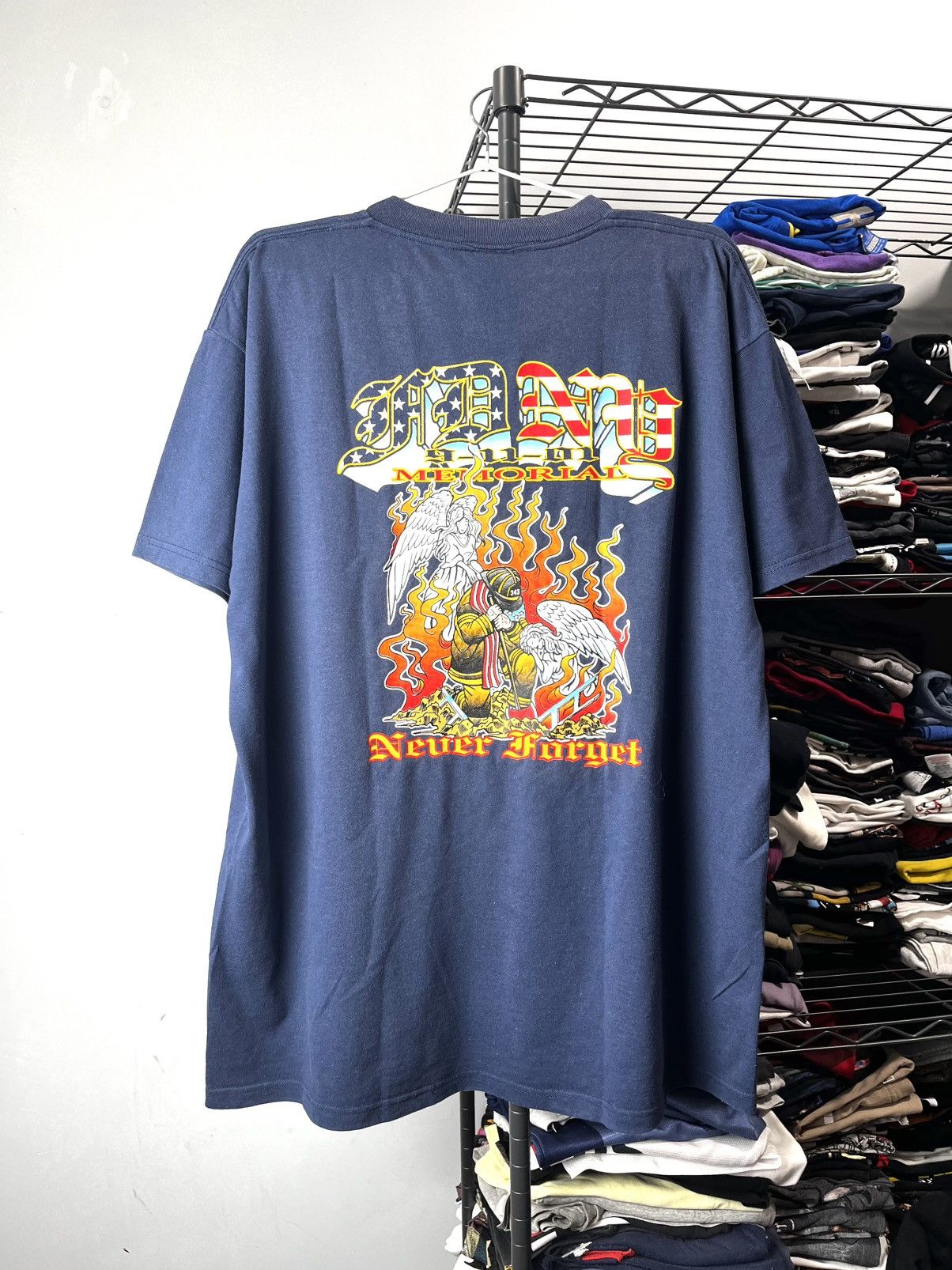 Vintage Vintage FDNY Memorial Firefighter Angel Graphic Tee Size US XL / EU 56 / 4 - 1 Thumbnail