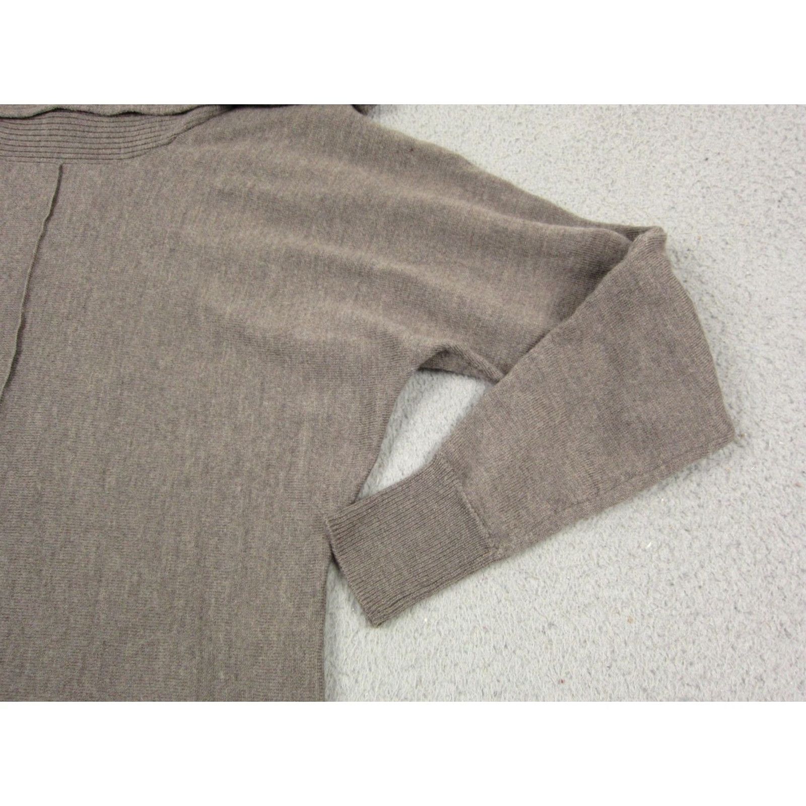 Vintage Tahari Sweater Dress Womens Small Brown Extra Fine Wool Turtleneck Knit Classix Size S / US 4 / IT 40 - 3 Thumbnail