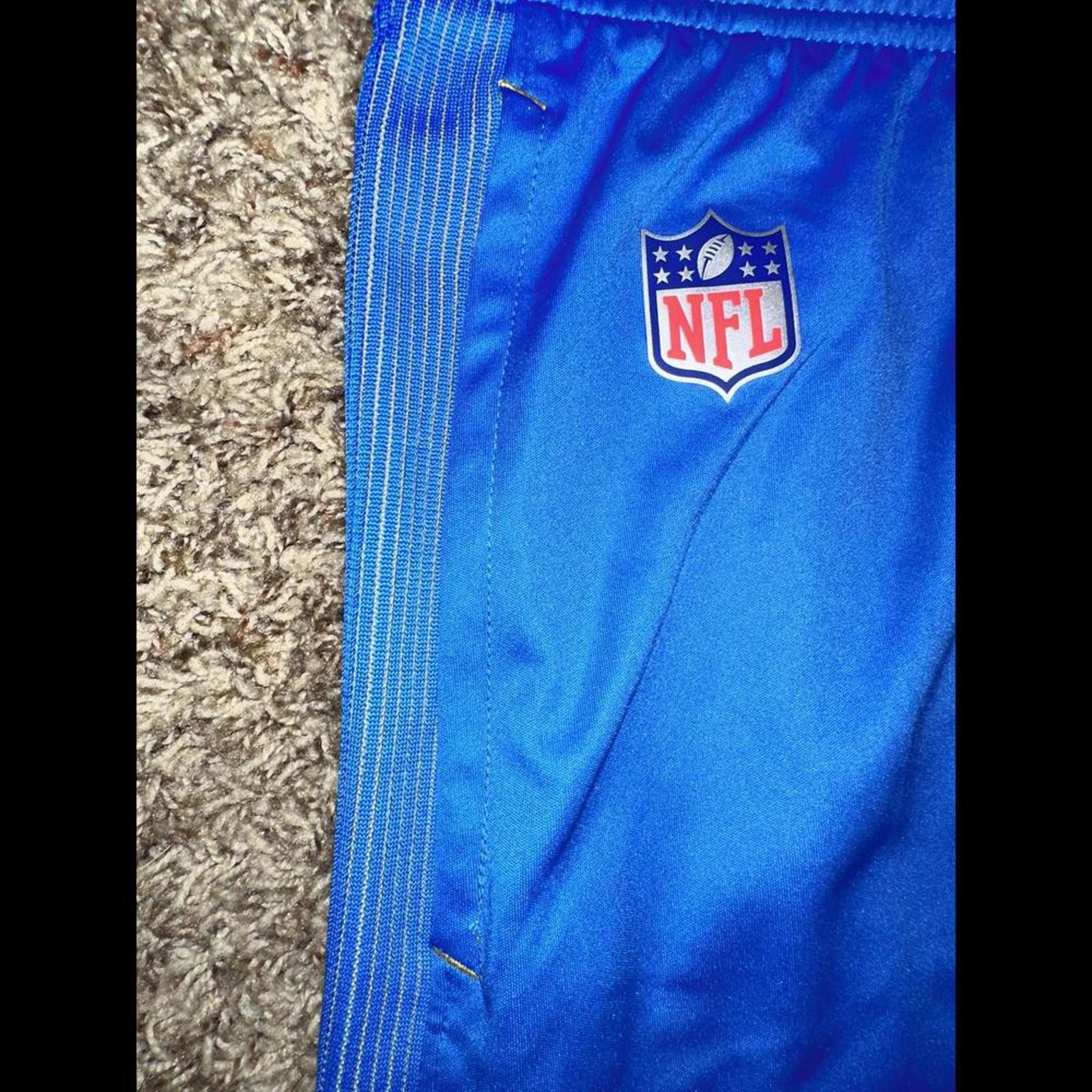 Nike Men's Nike Los Angeles charger Sideline Primary Lockup Performance Shorts Size US 36 / EU 52 - 3 Thumbnail