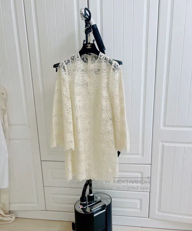Valentino Valentino Embroidered dress Size S / US 4 / IT 40 - 1 Thumbnail