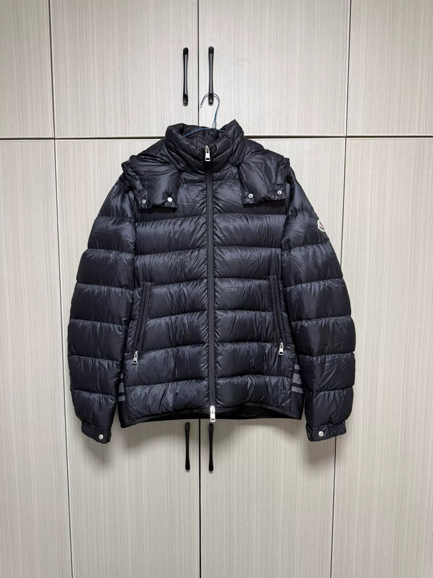 Moncler Moncler FW21 Solid Hooded Down Jacket Size US L / EU 52-54 / 3 - 1 Thumbnail