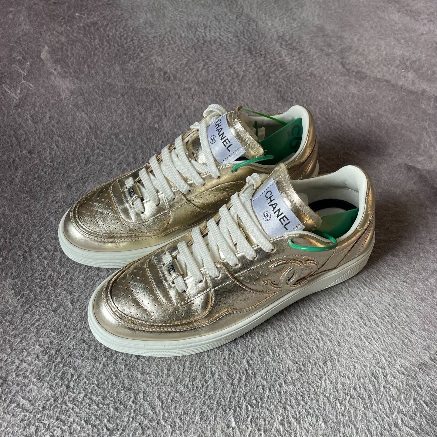 Chanel Chanel Gold Lowtop Sneakers 39 Men Size US 6.5 / EU 39-40 - 1 Thumbnail