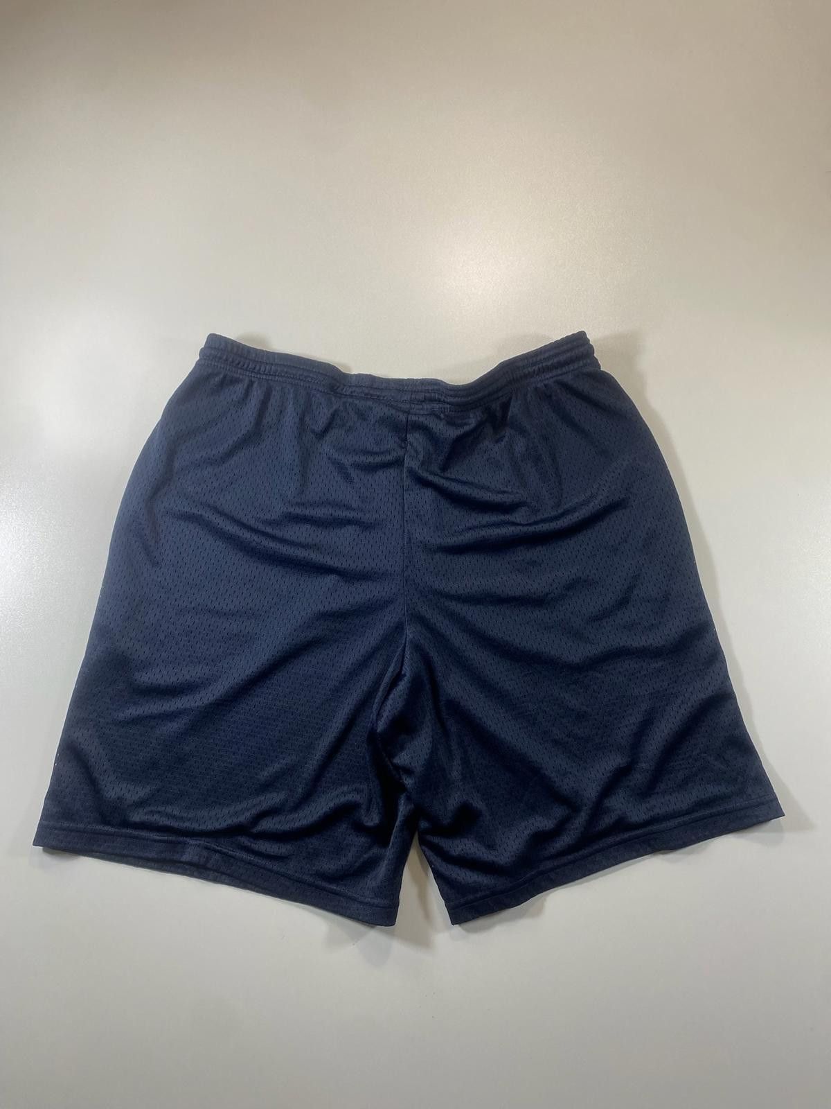 Champion Champion Authentic Navy Blue Athletic Shorts Medium Size US 32 / EU 48 - 2 Thumbnail