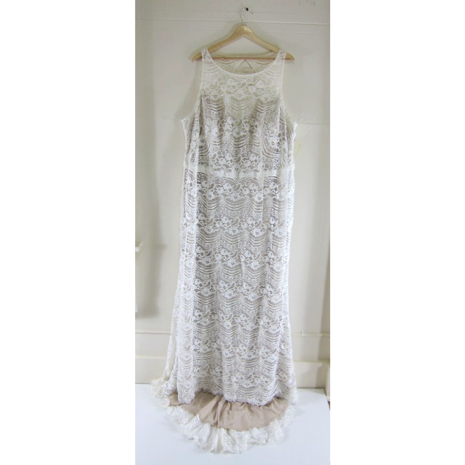 Vintage NWT Melissa Sweet Ivory Illusion Plunge Lace Sheath Open Back Wedding Dress 26W Size 26 - 7 Thumbnail