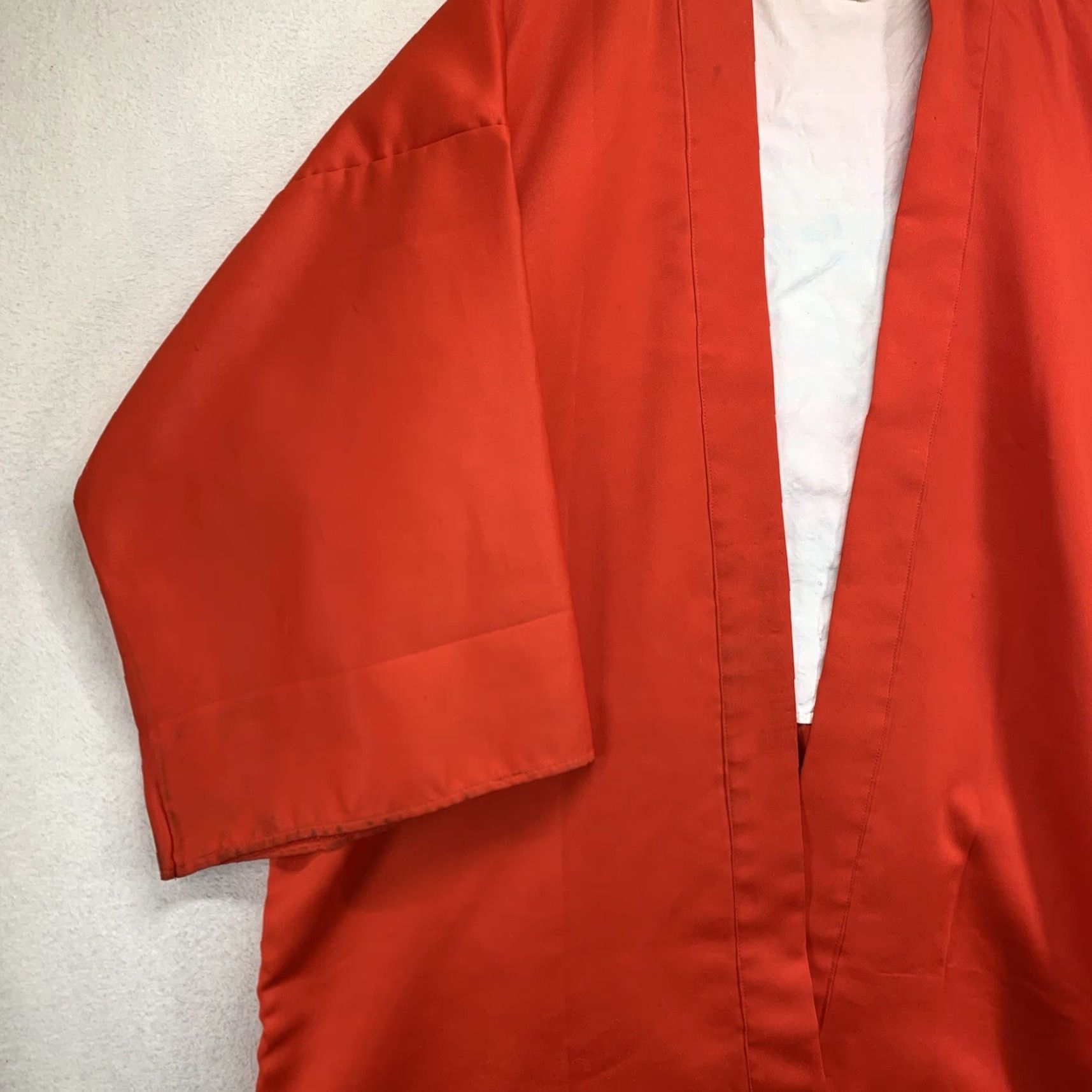 Vintage VINTAGE Kimono Robe Red Embroidered Dragon Made in Japan 100% Polyester Women One Size V-Neck 3/4 Sleeve Size ONE SIZE - 3 Thumbnail