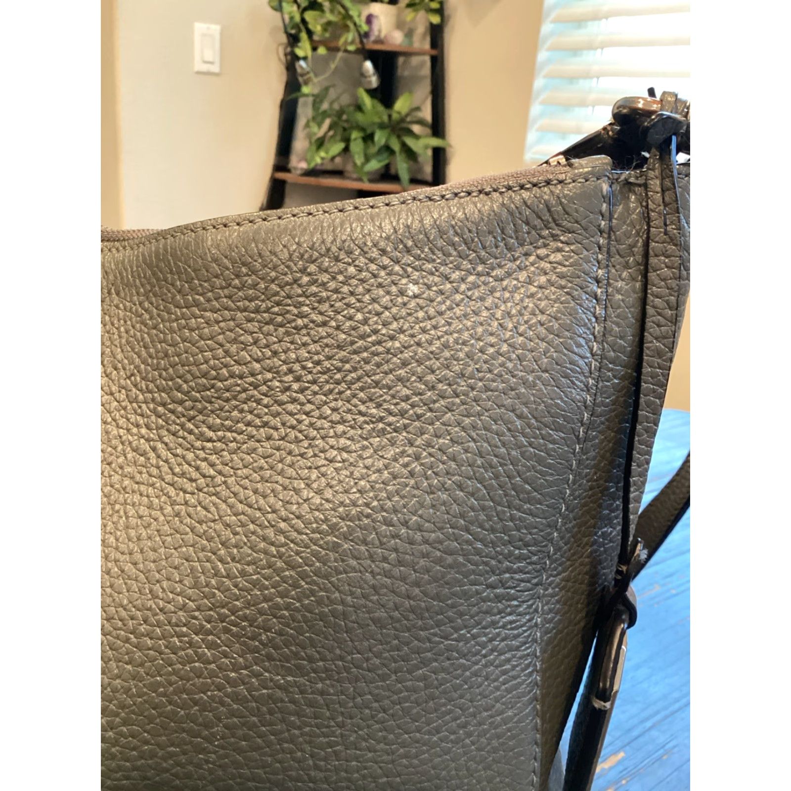 Ralph Lauren LAUREN RALPH LAUREN Metallic Leather Shoulder Bag Charm Fob Medium Gold Gray Womens Size ONE SIZE - 2 Thumbnail