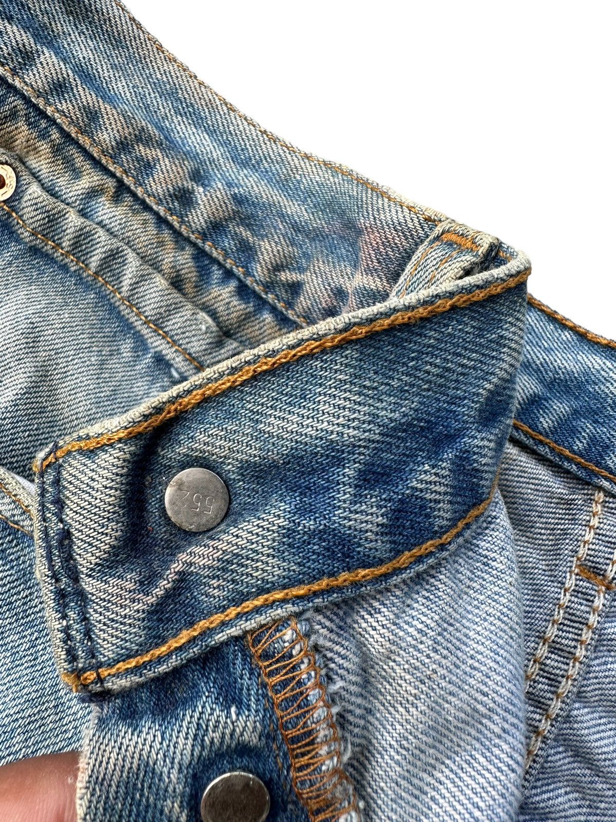 Levi's Vintage Levi’s 501 top button 552 light blue wash denim jean Size US 34 / EU 50 - 3 Thumbnail