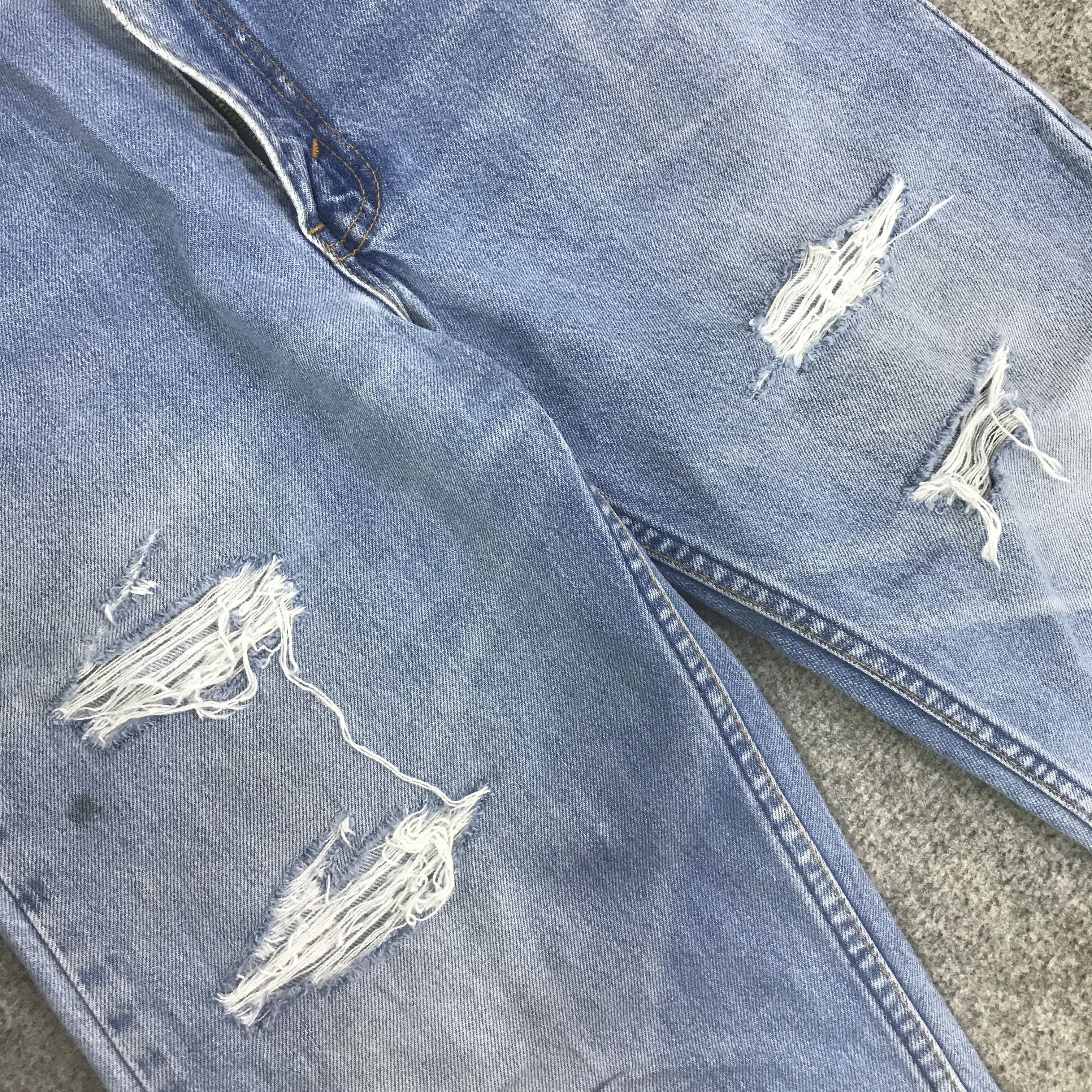 Levi's LEVI'S 510 DISTRESSED JEANS LIGHT WASH DENIM K129B15 Size US 28 / EU 44 - 12 Thumbnail