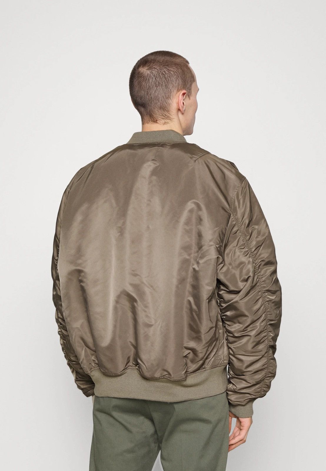 Holzweiler !DS! FW22 Holzweiler Khaki Reversible Reb Bomber Jacket Size US L / EU 52-54 / 3 - 6 Thumbnail