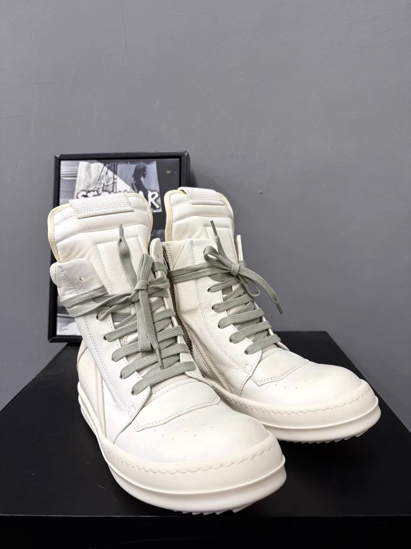 Rick Owens Rick Owens Pure White Inverted Triangle High-Top Shoes K34 Size US 5 / IT 35 - 3 Thumbnail