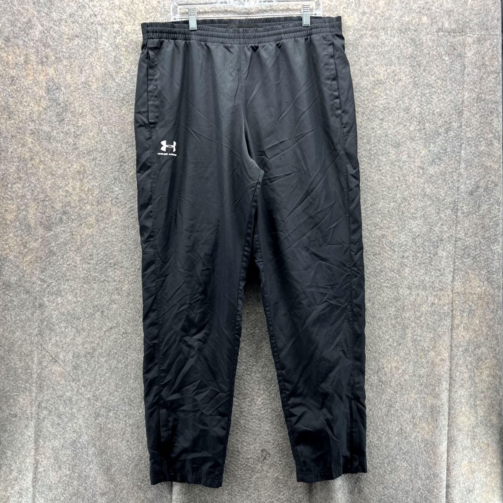 Under Armour Under Armour Sweatpants Men XL Black Athletic Training Loose Tapered Adjustable Pockets Sweatpants Regular Fit Pants Size US 36 / EU 52 - 2 Thumbnail